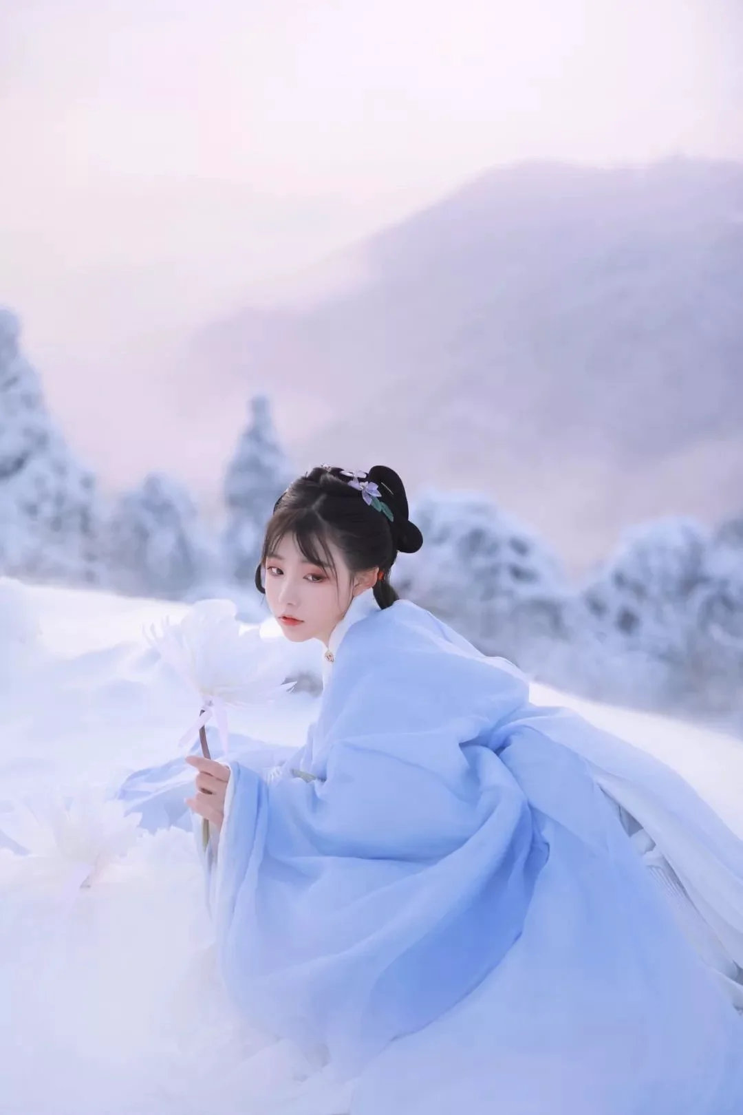 汉服摄影｜不识庐山雪，一见已钟情