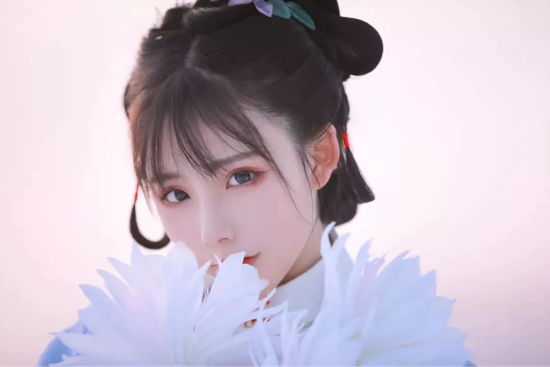 汉服摄影｜不识庐山雪，一见已钟情