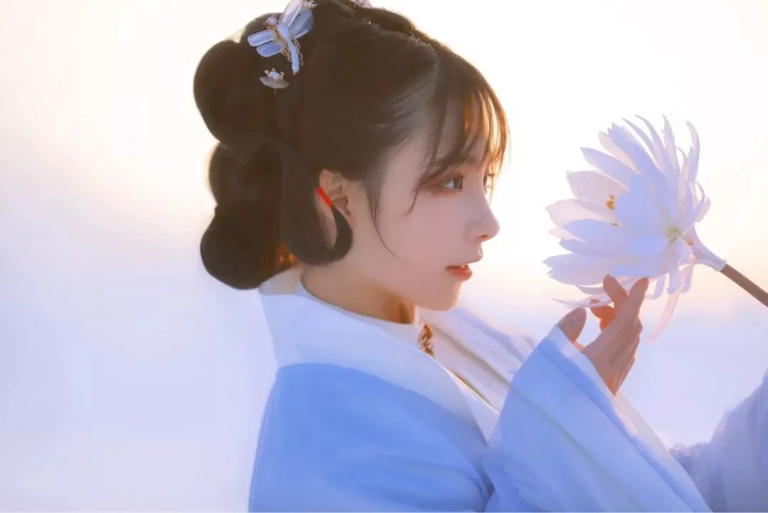 汉服摄影｜不识庐山雪，一见已钟情