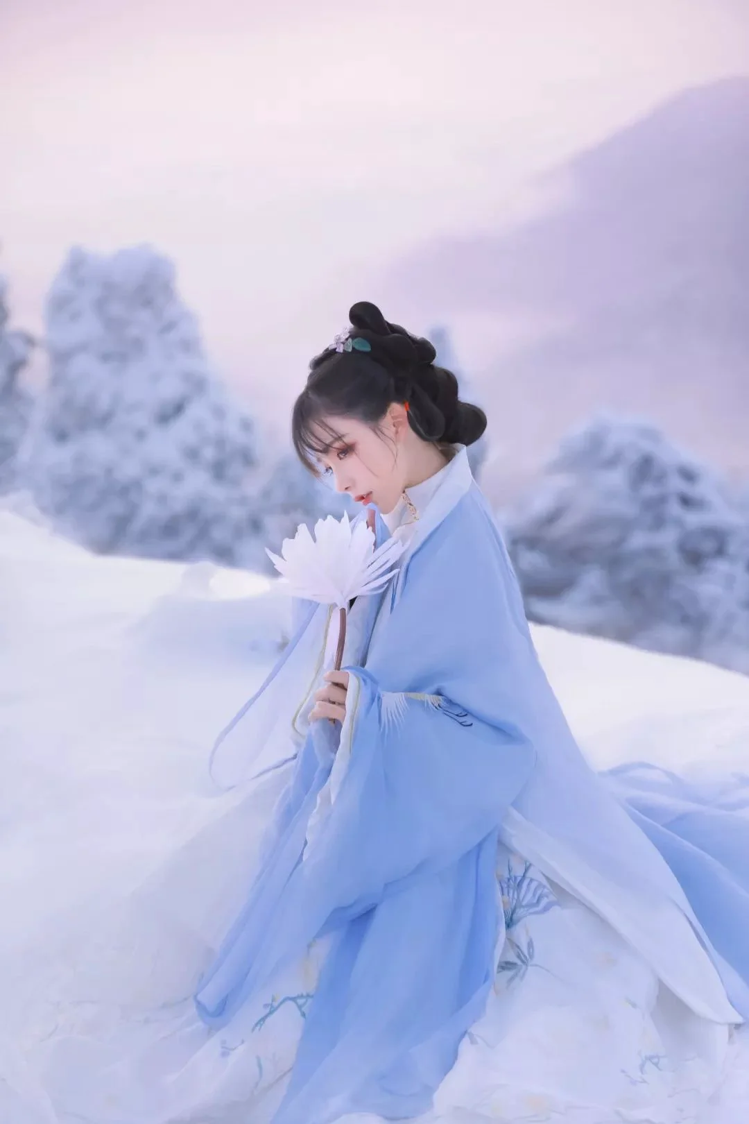 汉服摄影｜不识庐山雪，一见已钟情