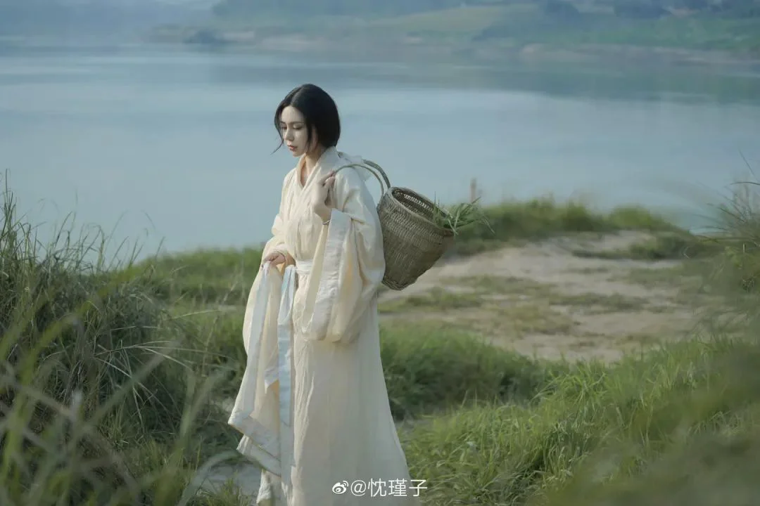 宛若清风｜汉服摄影