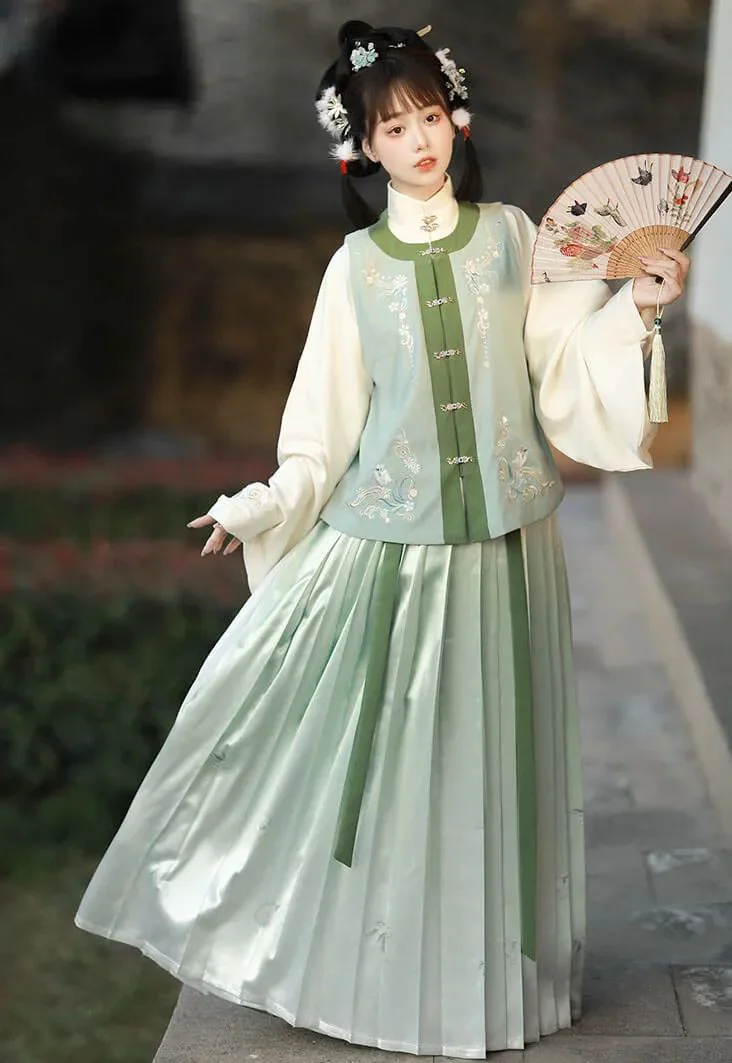 平价汉服推荐｜时光跌跌撞撞 季节来来往往