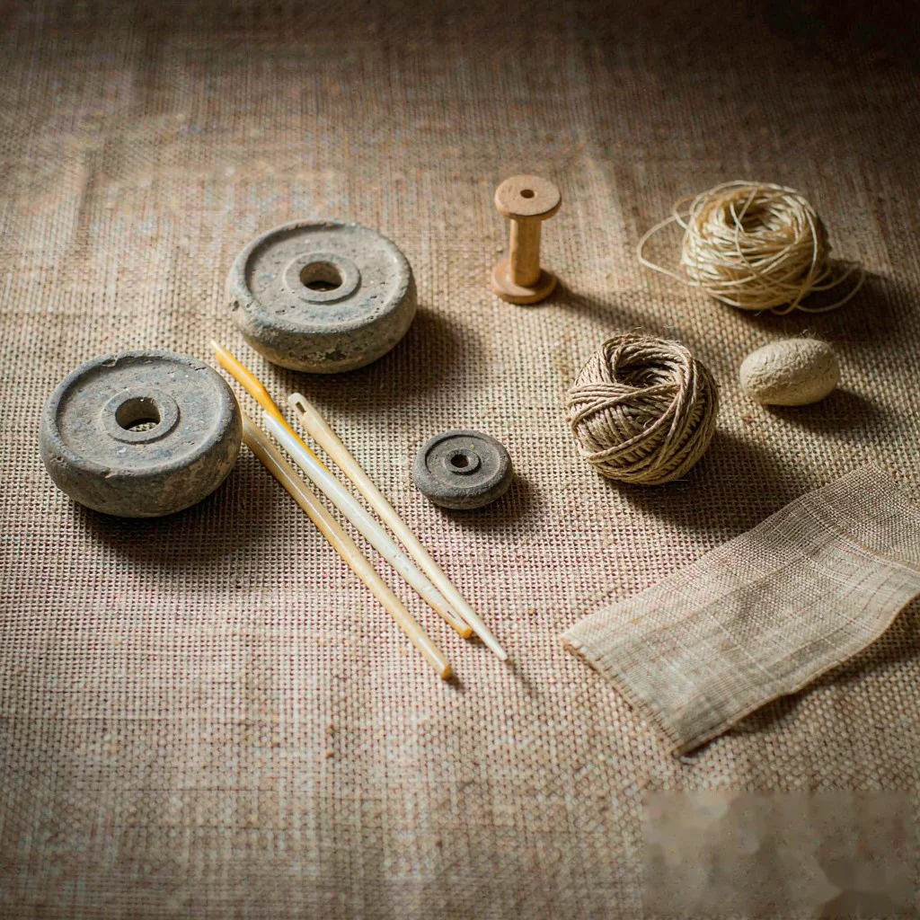 新石器时代纺织考古：骨针、纺轮与丝织物残片，汉服的技术起点