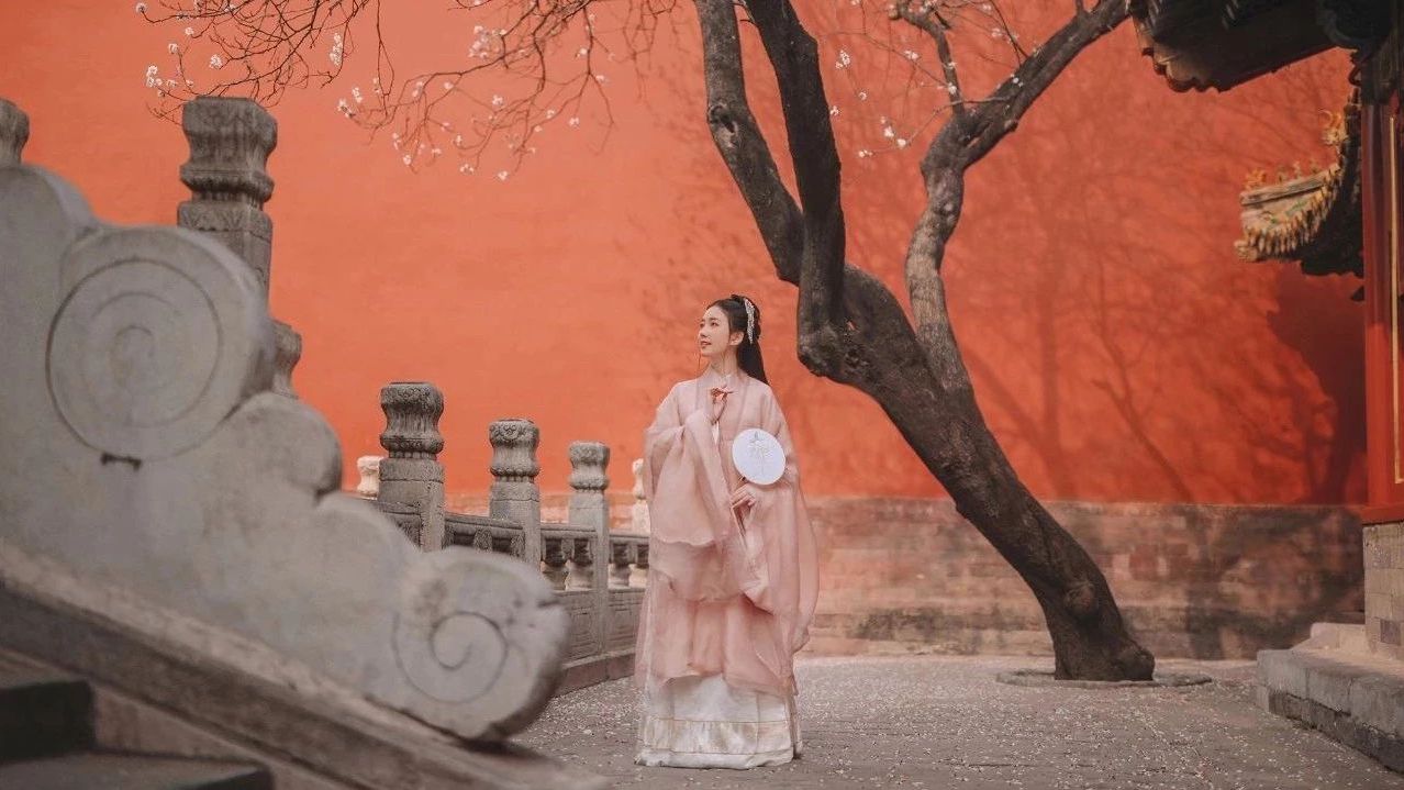 汉服摄影｜听说，这是故宫最美的一棵树