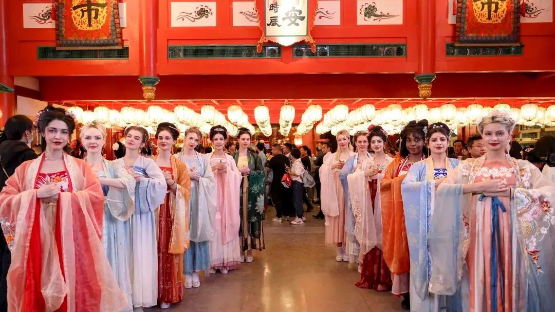 西北首个汉服交易中心落地西安