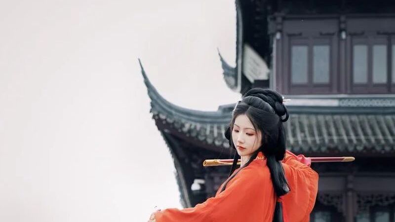 苏州古城墙汉服拍摄攻略：上午与傍晚光线对比，4个时段技巧拍出古风氛围感