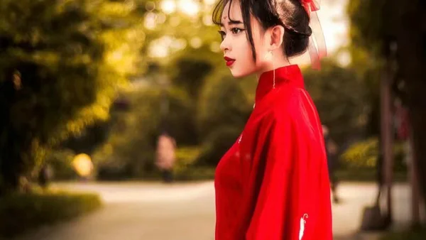 汉服摄影｜与你晨钟暮鼓，安之若素。