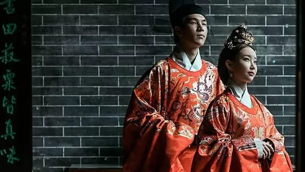 “你不穿出去，谁知道这是汉服？”