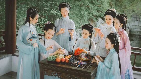 七月初七，七位汉服小姐姐的七夕