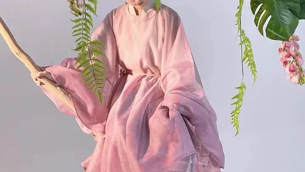 撩拨春光的渐变色，你穿着正好看。