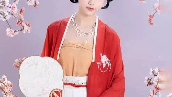 春夏都能穿的白菜宋制汉服单品