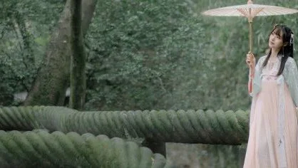 帅哥,你踩到我的汉服裙子啦！五一出游穿汉服会碰到的尴尬事