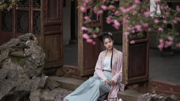 穿汉服游赏中国｜苏州留园
