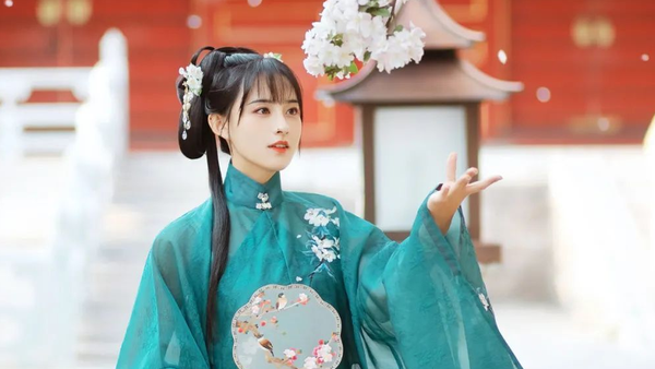 穿汉服游赏中国｜北京故宫