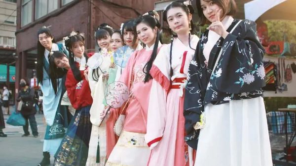 传承千年之美，汉服瑰宝绽风华