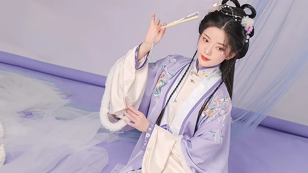 明制汉服推荐｜想借一缕清风 追赶你和心动