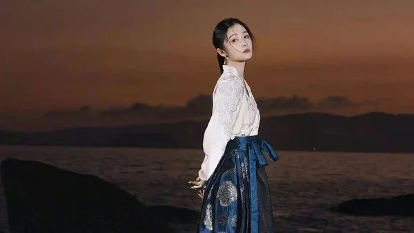 明代风格的汉服，可以裙掩衣吗？