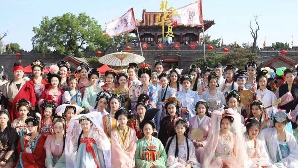榜样社团丨山东女子学院明镜台汉服社团入选 “好网民·在山东”榜样社团优秀故事