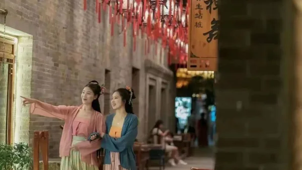 玩转河南｜汉服热门打卡点位来了！解锁洛邑古城新玩法