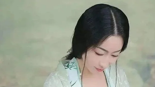 文学诗词 | 依米箬：西江月影随风碎，桂殿秋蝉伴我眠