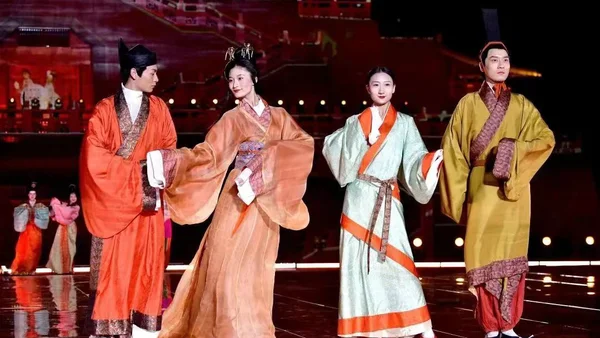 探寻洛阳汉服的时尚密码：文化潮流与历史底蕴的完美结合