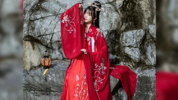探索汉服：文化与历史的交织