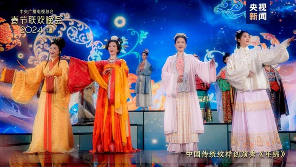 火出圈！最近好多游客一到杭州就换装！这波潮流，你跟了吗