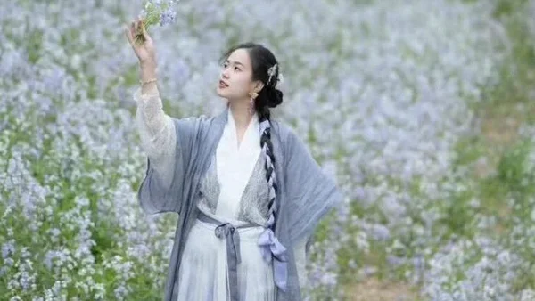 为什么说现在的汉服活动是脚趾头办的活。