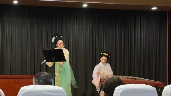 衣冠礼乐映古今：汉服文化在校外教育中的创新实践