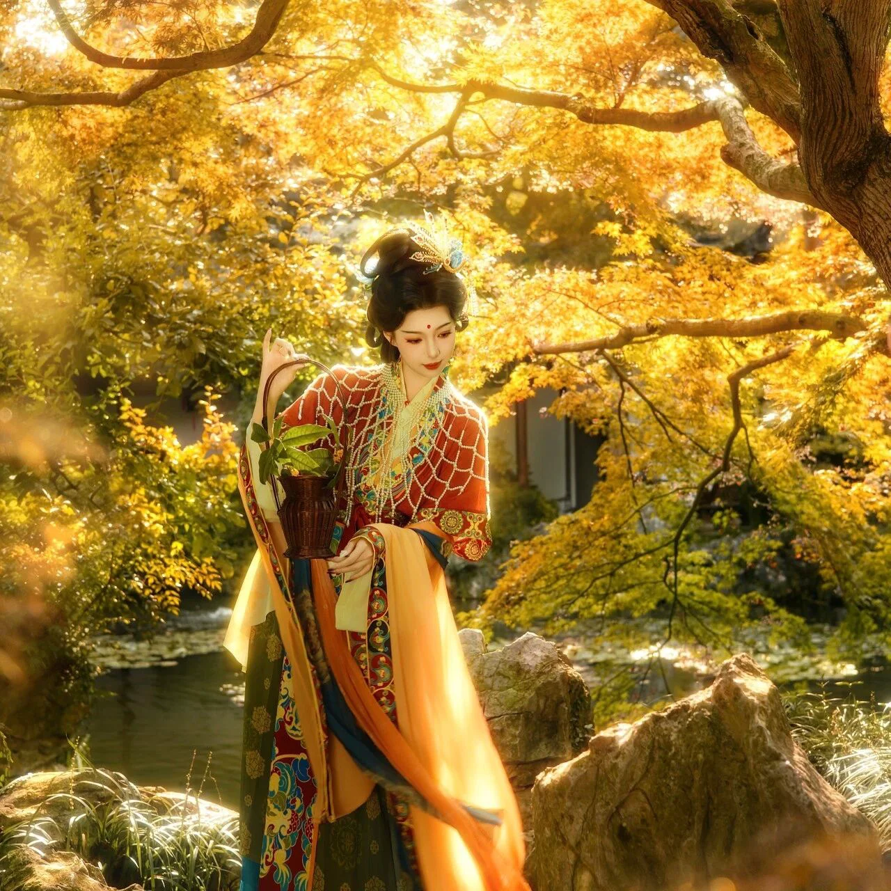 画中人｜金秋银杏复原汉服写真 第1帧