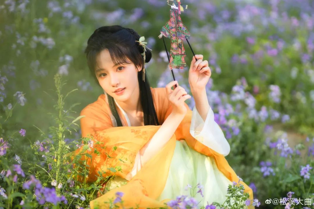 山花烂漫时｜汉服摄影