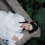 出淤泥而不染,濯清涟而不妖