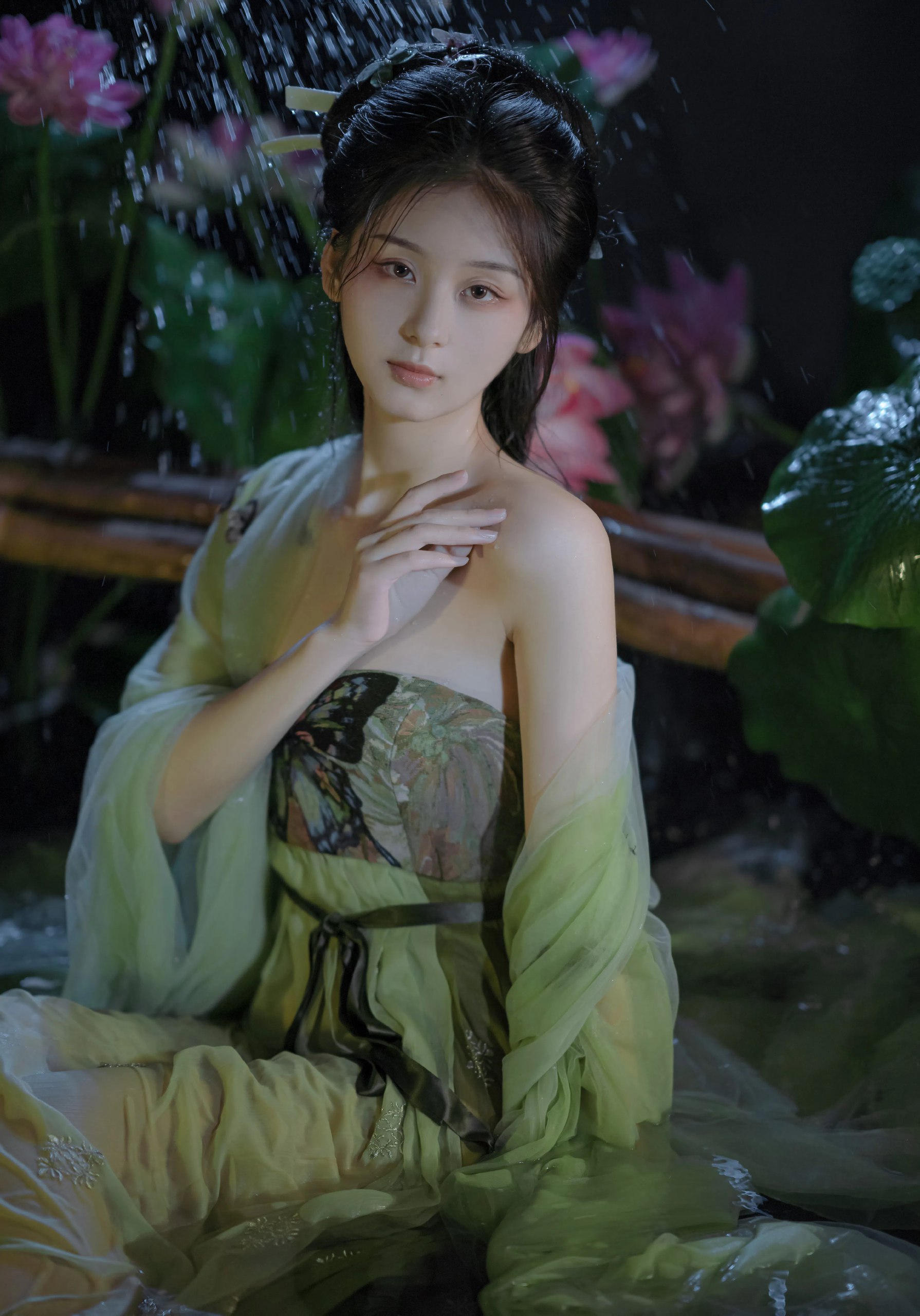 霓裳十二阙｜碧波叠影处自有惊鸿舞