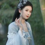 昼赏清妆夜赏影，古今交融画中仙