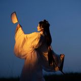 暮色四合，天地苍茫