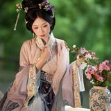 【汉服写真】魏晋仙风宋韵淡颜：清风裹袖，一眼封神的东方留白