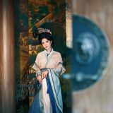 姑苏藏宋韵：宋制汉服漫步园林，衣袂拂过千年丹青
