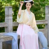 佳人入画来：汉服写真里的眉目流转，一帧一幅皆丹青