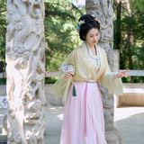 佳人入画来：汉服写真里的眉目流转，一帧一幅皆丹青