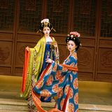 【汉服写真】大唐双姝：并立春风里，一袭齐整唐妆共此华年