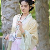 佳人入画来：汉服写真里的眉目流转，一帧一幅皆丹青