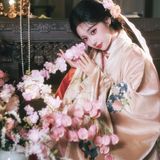 【汉服写真】明华堂汉洋折中花狸 撷一袭春日华裳