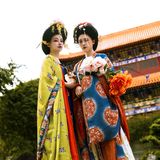 【汉服写真】大唐双姝：并立春风里，一袭齐整唐妆共此华年