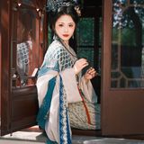 【汉服写真】宋韵神仙复原约拍：感我此言良久立，衣袂如见旧时人
