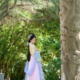 佳人入画来：汉服写真里的眉目流转，一帧一幅皆丹青