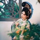 姑苏藏宋韵：宋制汉服漫步园林，衣袂拂过千年丹青