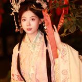 光影织古意：一组汉服人像写真里的构图与氛围之美