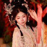 光影织古意：一组汉服人像写真里的构图与氛围之美