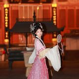 光影织古意：一组汉服人像写真里的构图与氛围之美