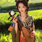 【汉服写真】百转不回：一袭罗衣千回折，终是人间自在身